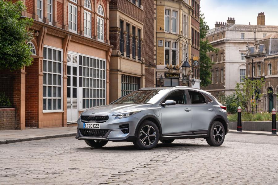  Kia XCeed PHEV 2020 года  (UK) (фото 10 из 40)
